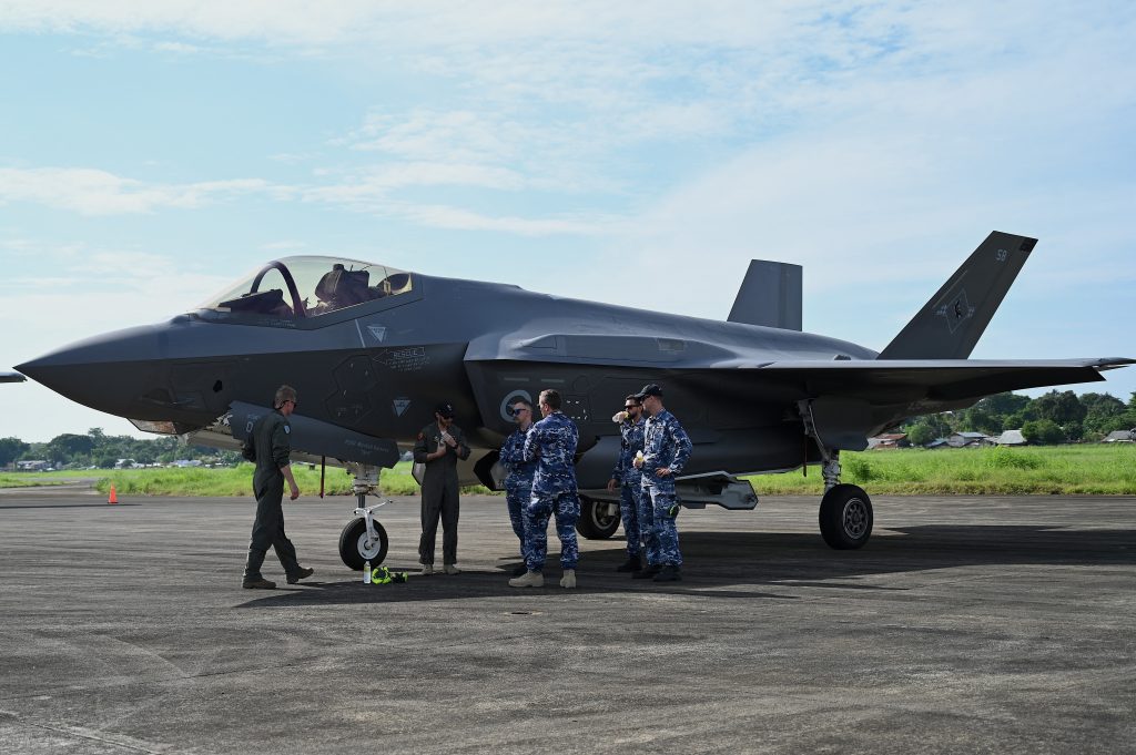 PHILIPPINES AUSTRALIA DEFENCE