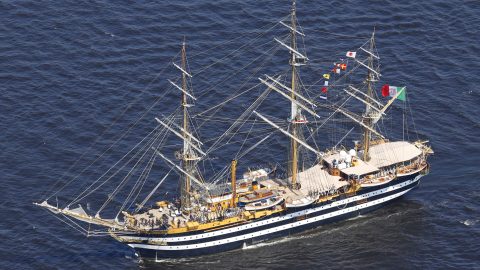 Italian Navy training ship visits Tokyo port