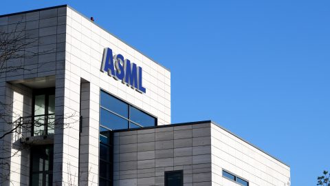 Dutch Government Tries To Stop ASML From Moving Out