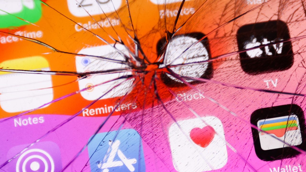 Social Media Apps Through The Broken Glass