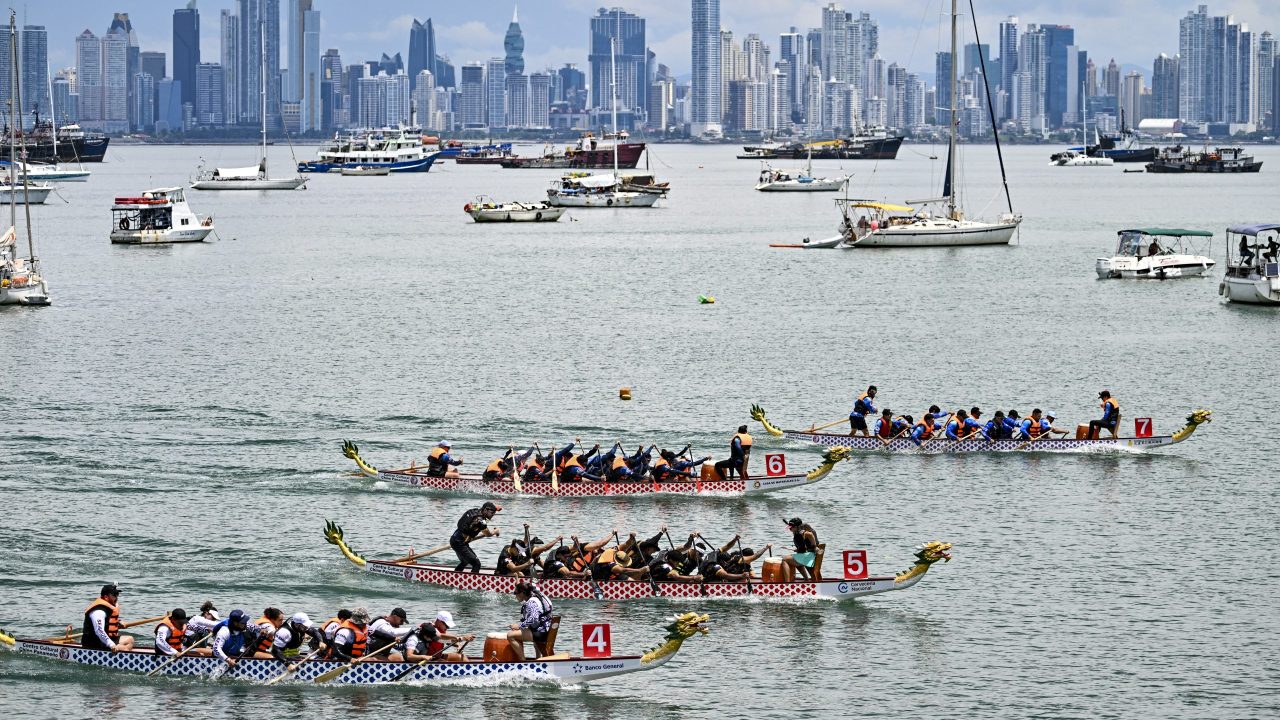 AFP BC ZJ v HighRes PanamaChinaDragonBoatRace