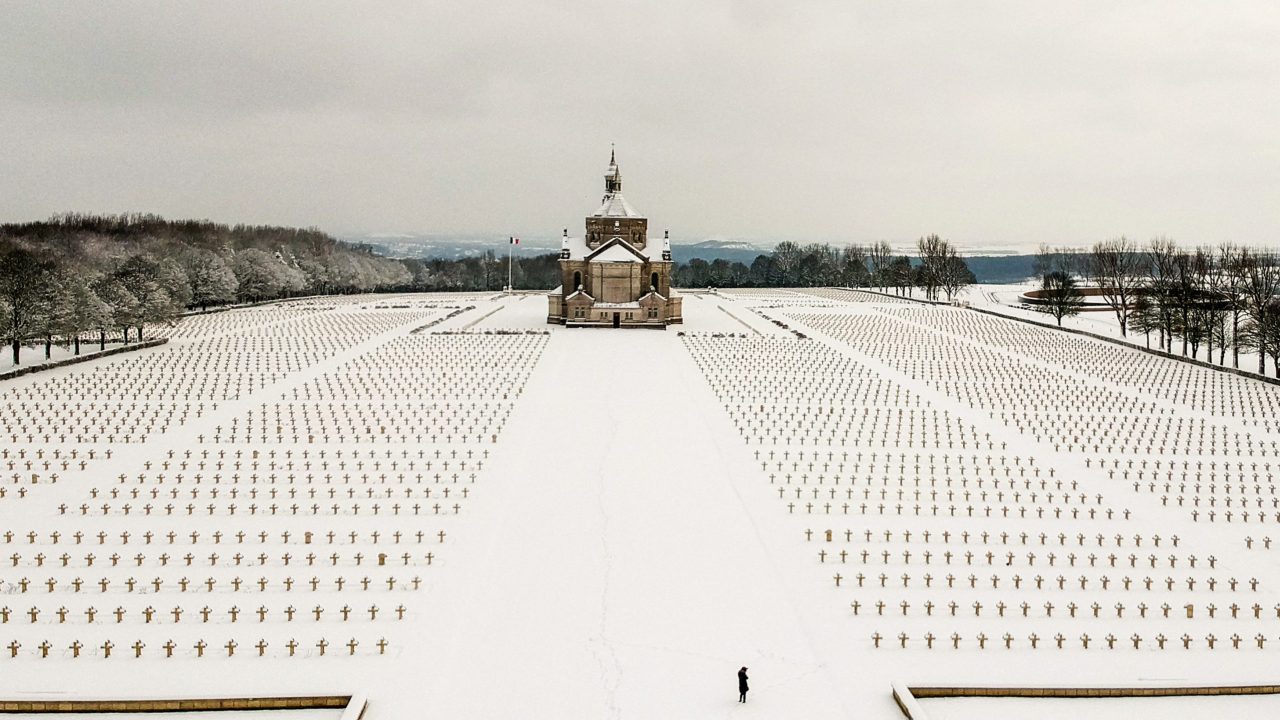 AFP CU S v HighRes TopshotFranceWeatherSnow