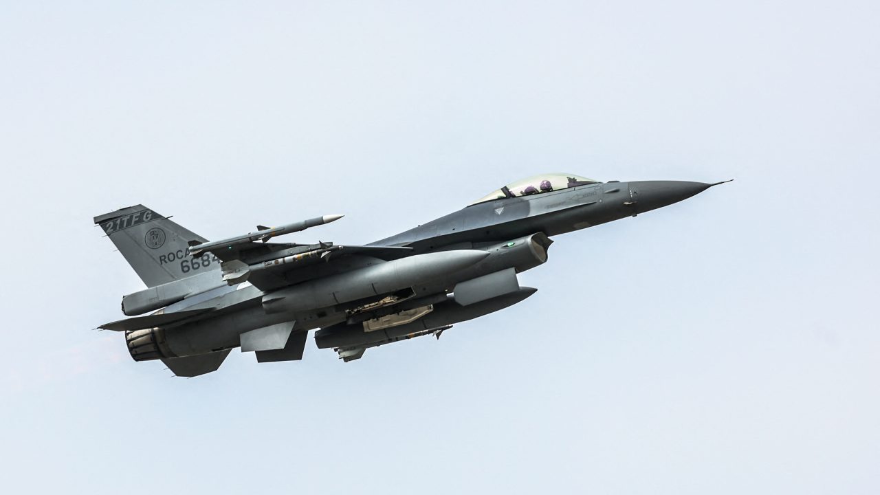 AFP A U v HighRes TaiwanDefenceTraining