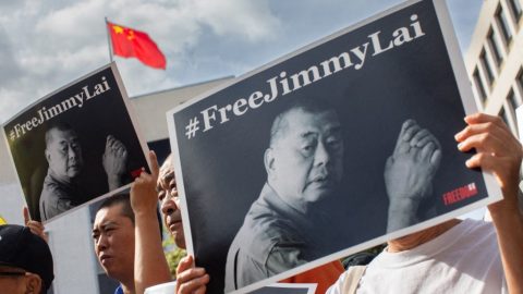 AFP v MidRes ActivistsInLARallyOutsideChineseConsulateForI